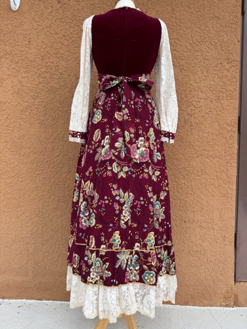 Vintage 1970's GUNNE SAX Jessica Burgundy Floral Maxi Dress HTF Size 13 REPAIRED - Picture 2 of 16